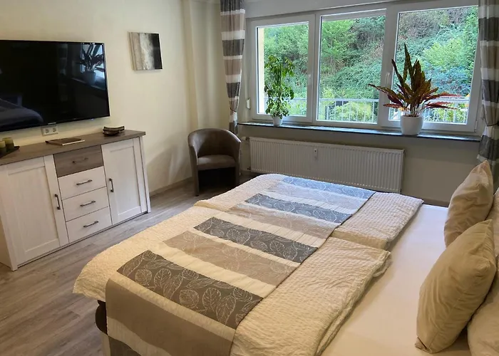 Roosartige Ferien - Ferienwohnung Am Weiherturm